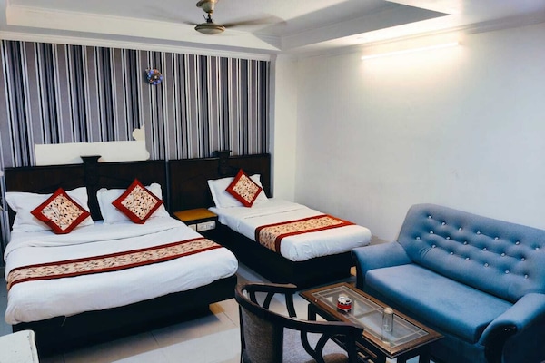 Kamar Triple Comfort, pemandangan kota | Wi-Fi gratis dan seprai linen