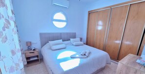 3 makuuhuonetta, silitysrauta/-lauta, Wi-Fi, vuodevaatteet