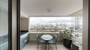 House - Berrini Mood Beautiful 1 BR in S o Paulo (São Paulo)