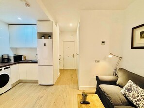 House - Republica 2BR apt Near Madrid s Financial Center (Madrid)