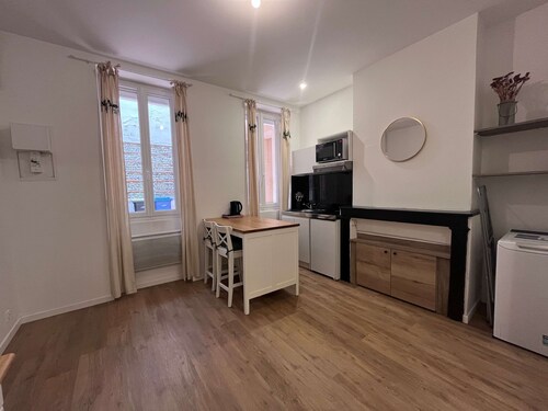 Le Paisible - Charming Studio Close to Metro