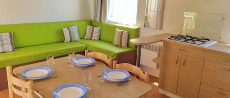 Comfort Mobile Home | Living area