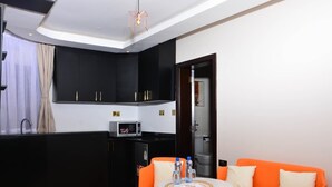Rom – executive