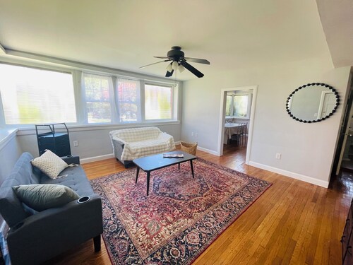 Charming 2BR Cottage House in Elkins Park