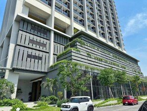 Basic Studio, Balcony, Sea View | Exterior - Homestay Citadines - Alacarte (Bai Chay)
