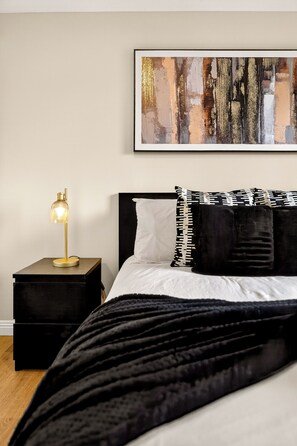Apartment, 2 Bedrooms - Stylish 2 Bed  2 Bathrooms Free Parking (Glasgow)
