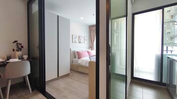 1 bedroom, in-room safe, iron/ironing board, free WiFi