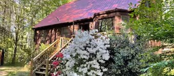 Entire chalet in Farmville, Virginia
8 guests 3 bedrooms 4 beds 2 baths