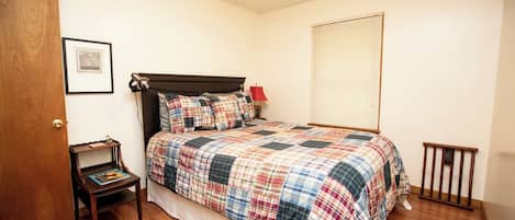 4 Schlafzimmer, BĂŒgeleisen/BĂŒgelbrett, WLAN, BettwĂ€sche