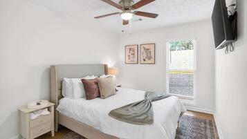3 bedrooms, Internet
