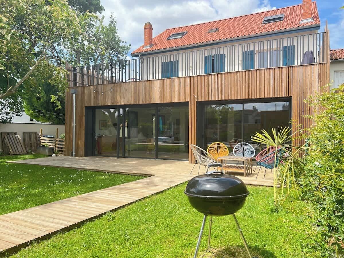 6 bedrooms