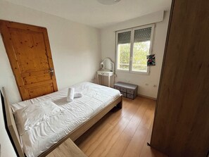 House | 3 bedrooms, Internet - La Villa du Cedre - 6p - Proche Caliceo (Montrabe)