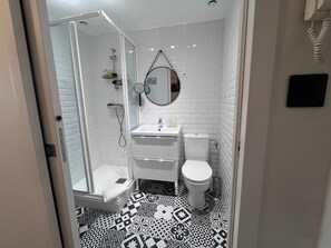 House | 1 bedroom, Internet - The Manhattan - 2p- Over Toulouse s Roofs (Toulouse)