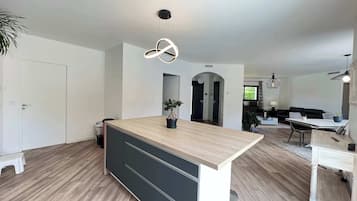 4 bedrooms, Internet