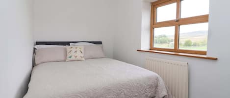 Chaumière | 3 chambres, accès au Wi-Fi (inclus), décor unique, ameublement unique