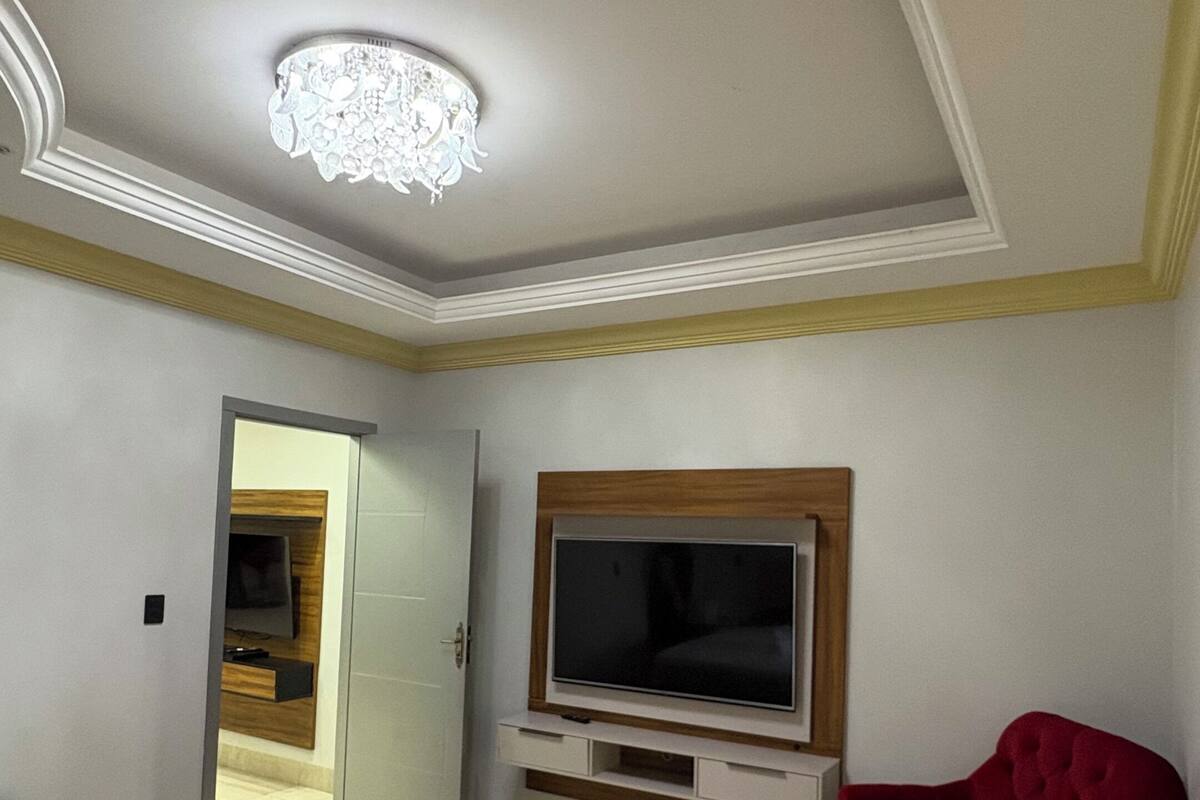 Căn hộ Deluxe, máy điều hòa, quang cảnh thành phố | Màn/rèm cản sáng, bàn ủi/dụng cụ ủi quần áo 