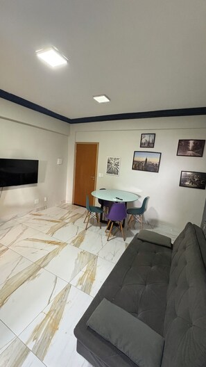Apartamento Confort, vistas a la ciudad | Zona de estar