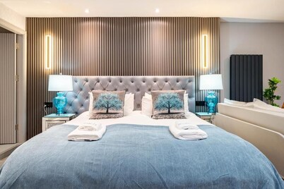 Waterhead Bath Suites