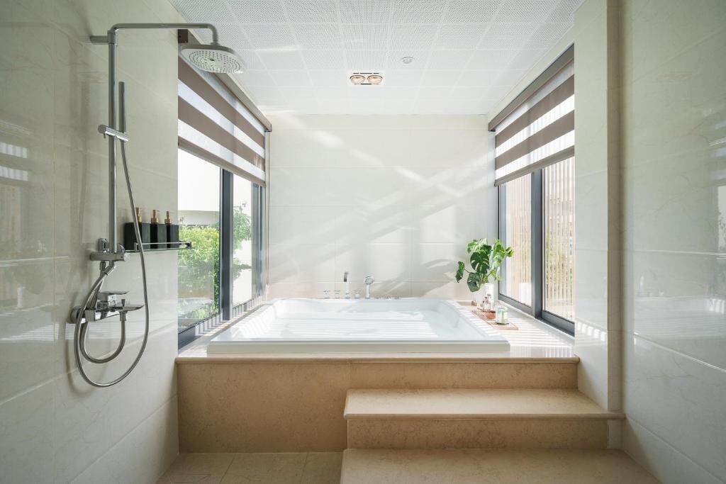Classic Studio, Balcony, Garden View | Bathroom | Slippers