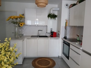Private kitchen - Vrbo Property (Anglet)