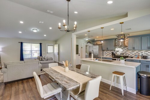 Family Getaway w/ Fenced Yard in Orange Park!