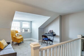 Apartment (3 Bedrooms) | Interior - Walkable Lawrenceville Townhome w/ Patio! (Pittsburgh)