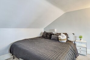 Interior - Walkable Lawrenceville Townhome w/ Private Patio! (Pittsburgh)
