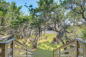 Interior - < 1 Mi to Ocean! OBX Condo w/ Decks, Pets Welcome (Hatteras)
