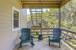 Interior - < 1 Mi to Ocean! OBX Condo w/ Decks, Pets Welcome (Hatteras)