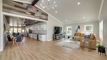House (Multiple Bedrooms) | Bahagian dalam