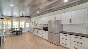 Nhà (Multiple Bedrooms) | Nội thất