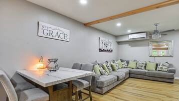 Apartment (3 Bedrooms) | Front of property
