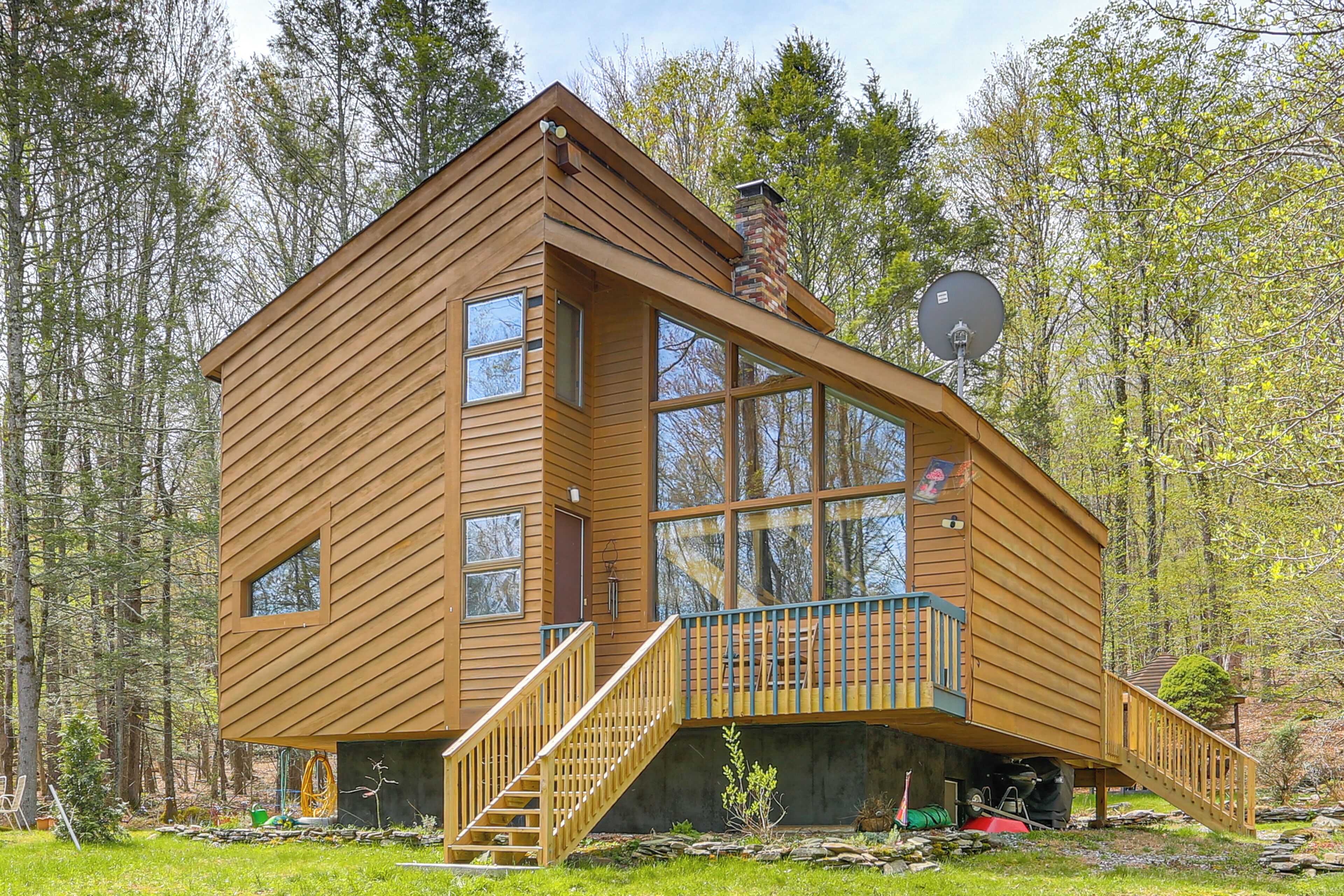 House (3 Bedrooms) | Front of property