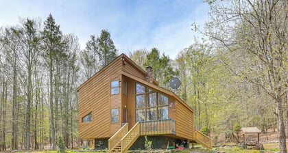 Catskills Serenity! Cozy Vintage Cabin on 10 Acres