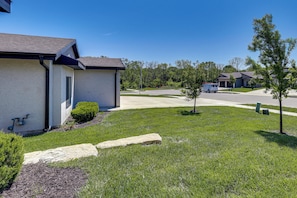 Apartment (2 Bedrooms) | Interior - Soccer Fans Welcome! Luxe Raymore Escape w/ Patio (Raymore)