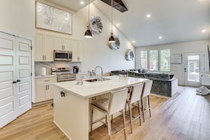 Apartment (2 Bedrooms) | Interior - Soccer Fans Welcome! Luxe Raymore Escape w/ Patio (Raymore)