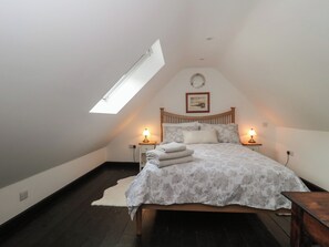 1 bedroom, individually decorated, individually furnished, free WiFi - Rubys Den (Swindon)
