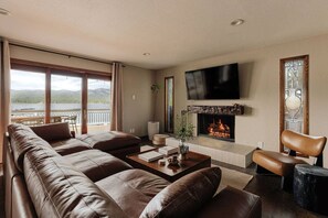 TV, fireplace - Lakefront Luxe Lodge w/Dock & Hot Tub near Village (Big Bear Lake)