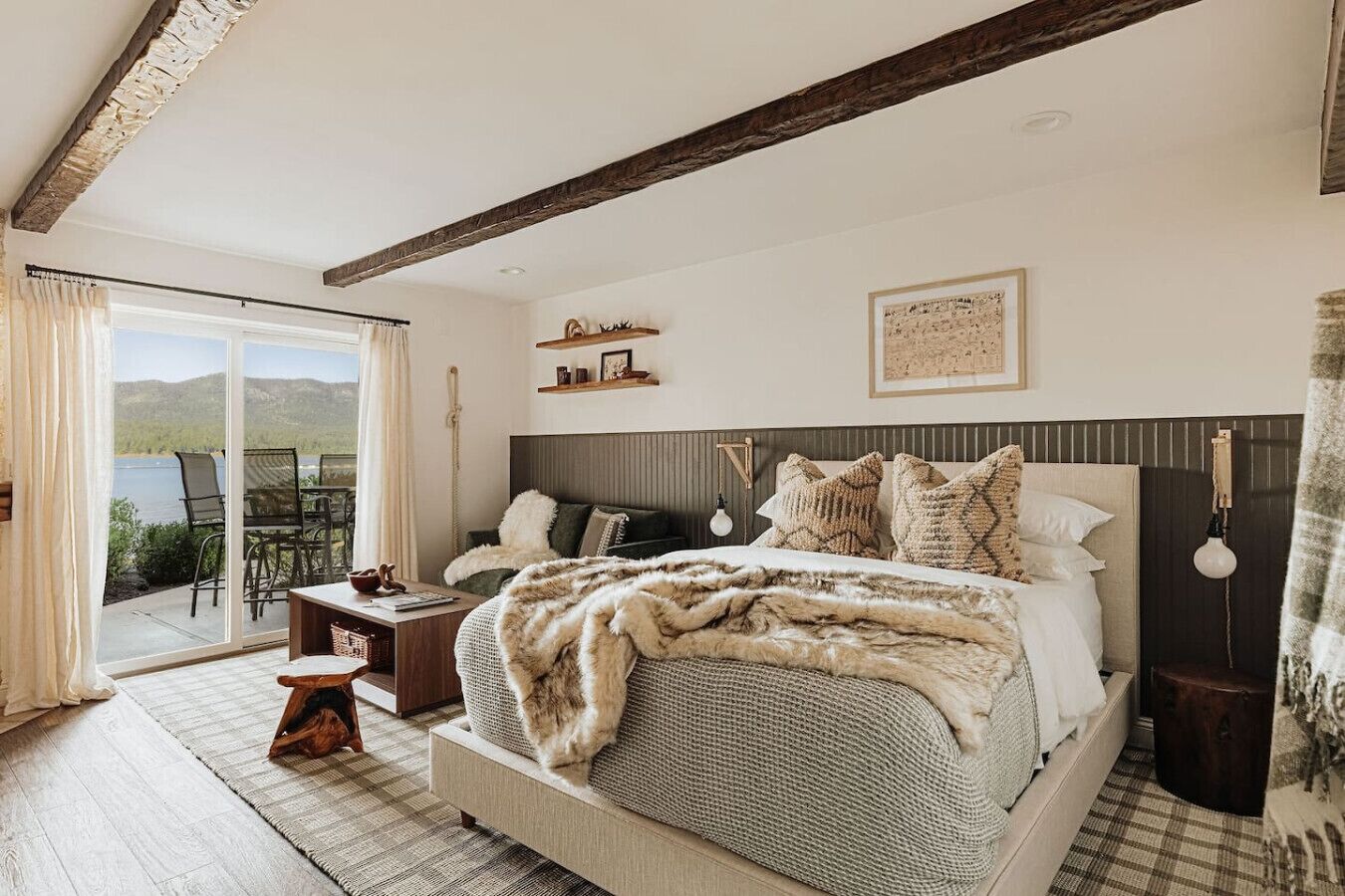 Iron/ironing board, travel cot, WiFi, bed sheets