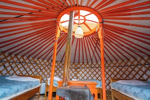 Tent, 3 Single Beds