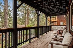 Terrace/patio - Moonridge Retreat | Snow Summit Views & Game Room (Big Bear Lake)