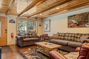 TV, fireplace - Mill Creek Lodge, Hot Tub, Game Room, Firepit (Big Bear Lake)