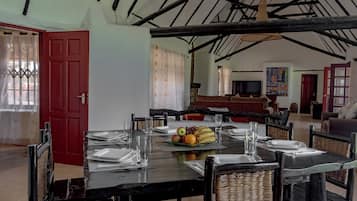 Villa, 4 Bedrooms, Hill View | Dining