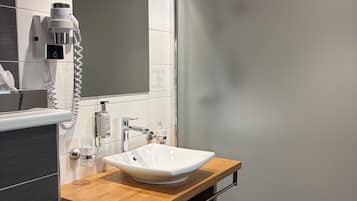 Superior Double Room | Bathroom