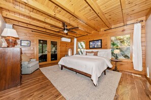 3 bedrooms, iron/ironing board, bed sheets