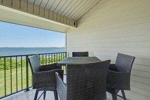 Outdoor dining - Coastal Waterfront 2 Bed, 2.5 Bath Condo at Santa Rosa Dunes! (Pensacola Beach)