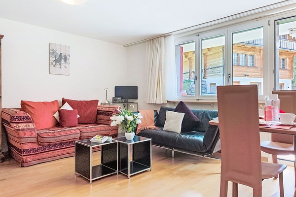 Möbel, Couch, Interior Design, Flooring, Wohnung, Fussboden, Wohnzimmer, Decke, Zimmer