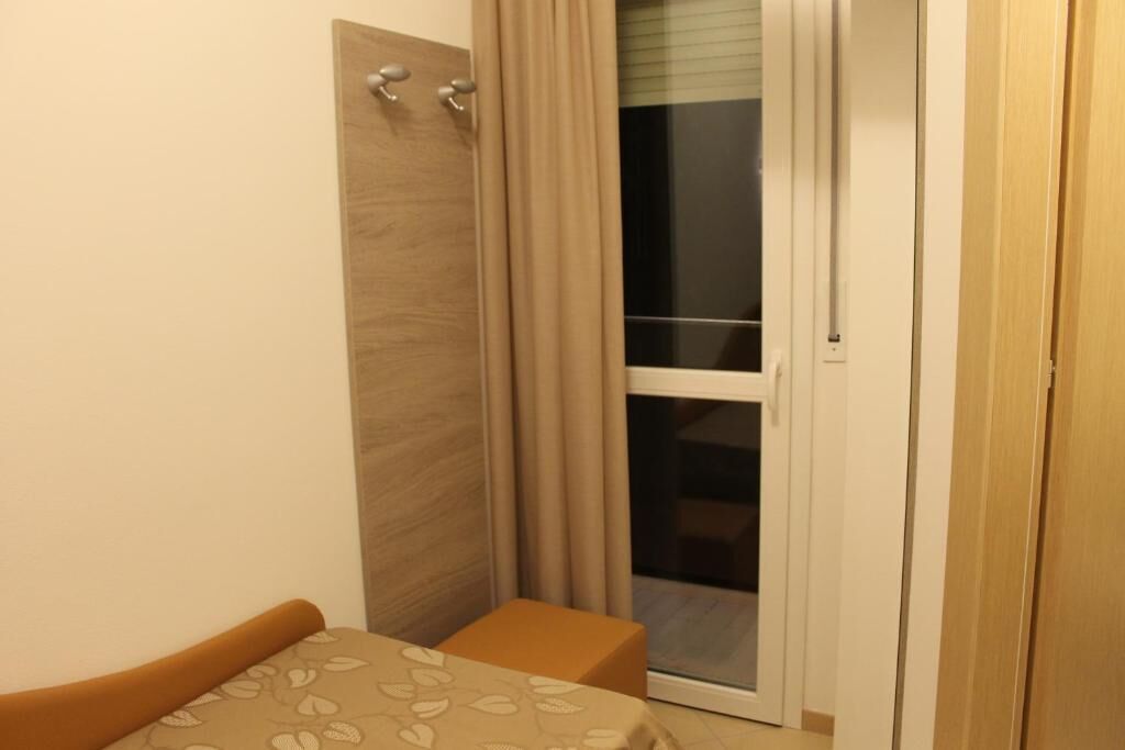 Single Room, Balcony | In-room safe, free WiFi, wheelchair access