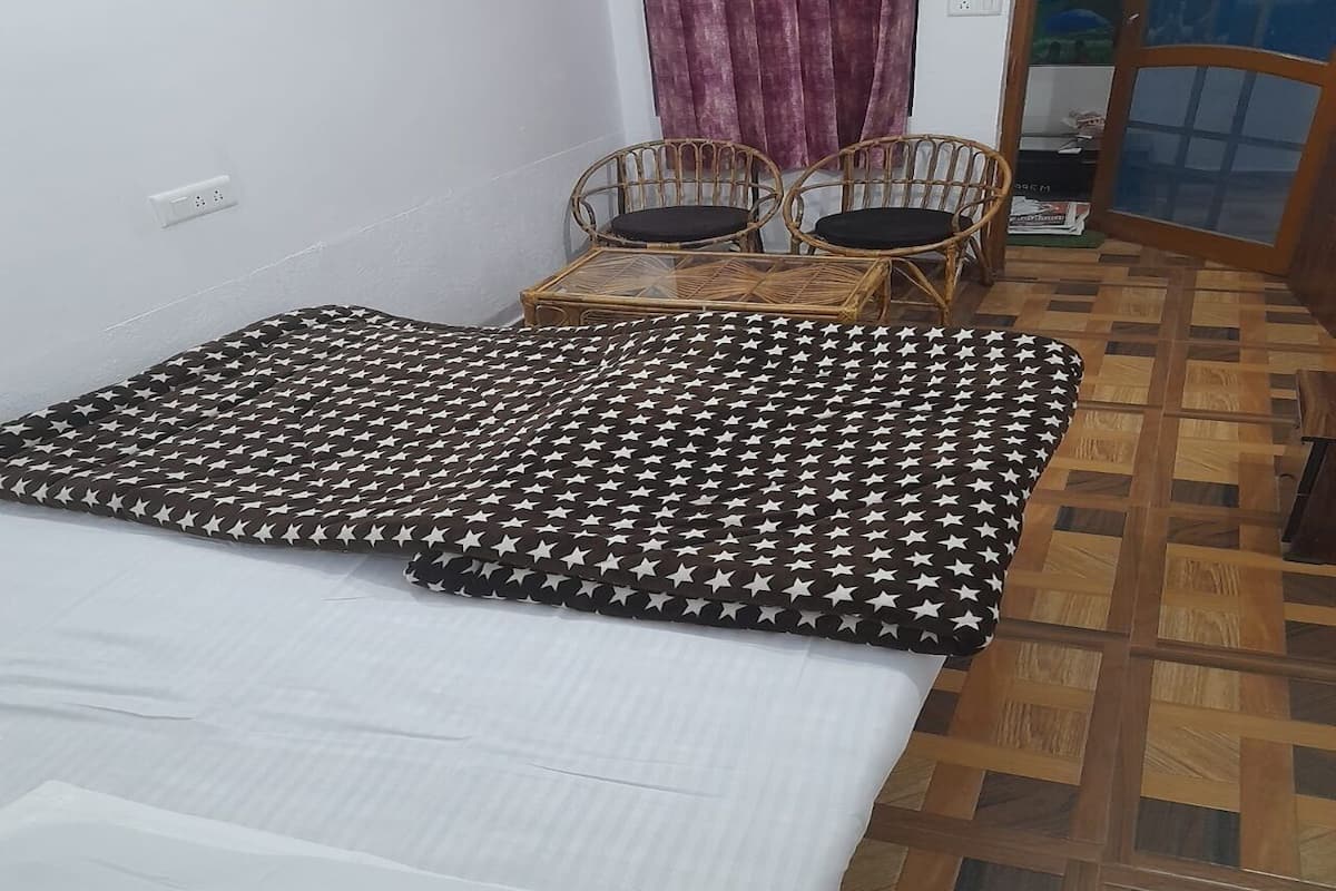 Deluxe Double Room | Free WiFi