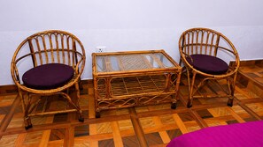 Family Room | Soundproofing, free WiFi - Hotel Padam Niwas (Guptkashi)